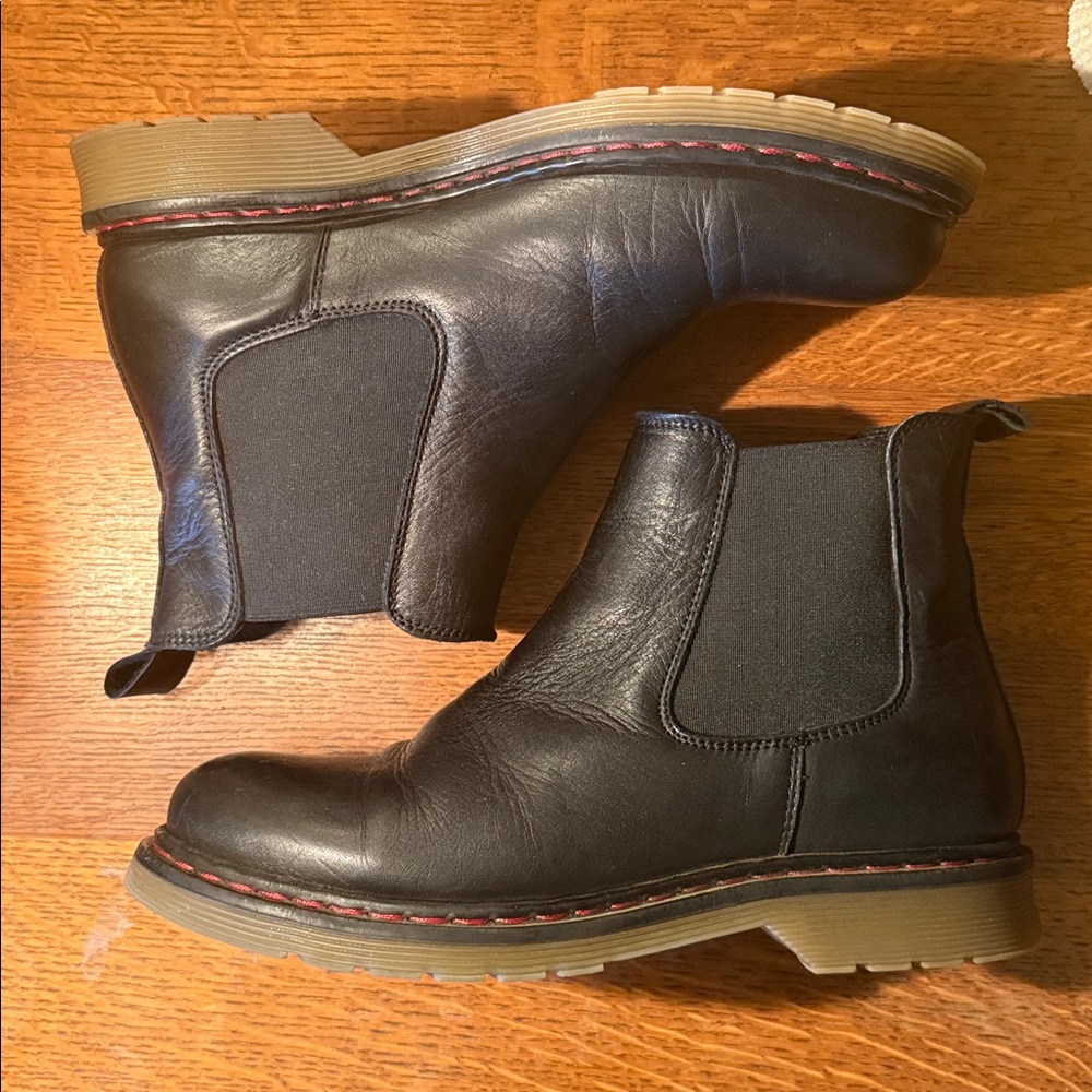 Avellini Chelsea Boots, Made in Portugal, size 38